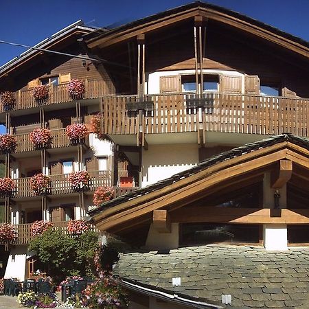 Hotel Vallee De Конь Екстер'єр фото