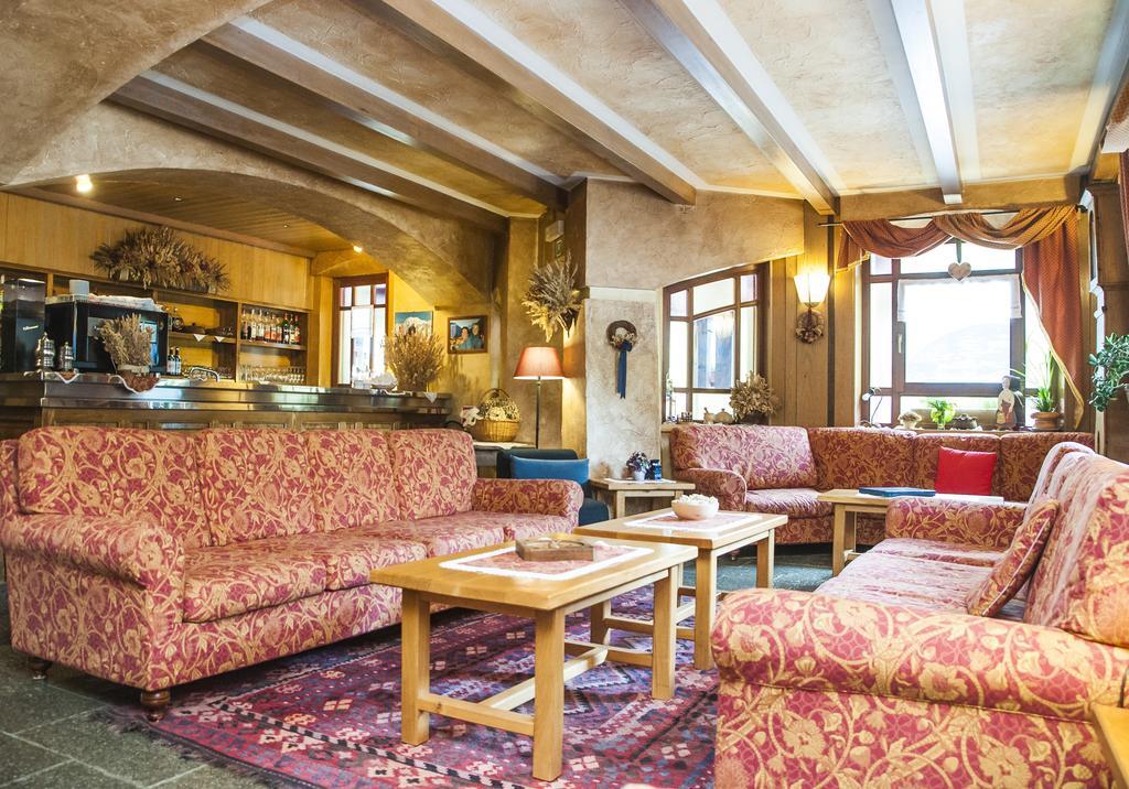 Hotel Vallee De Конь Екстер'єр фото