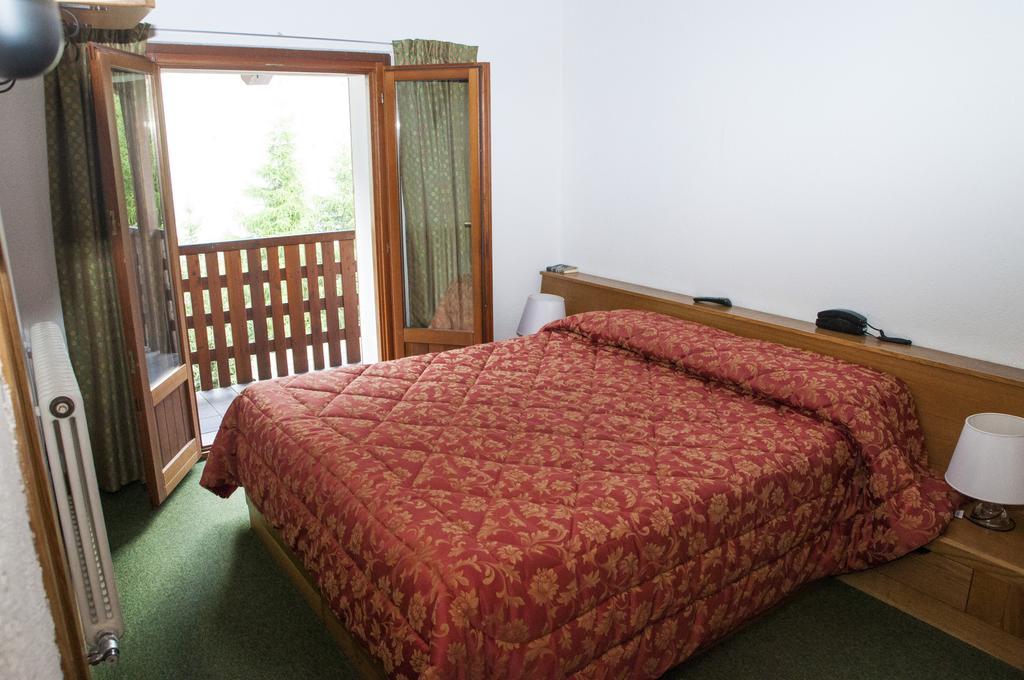Hotel Vallee De Конь Екстер'єр фото