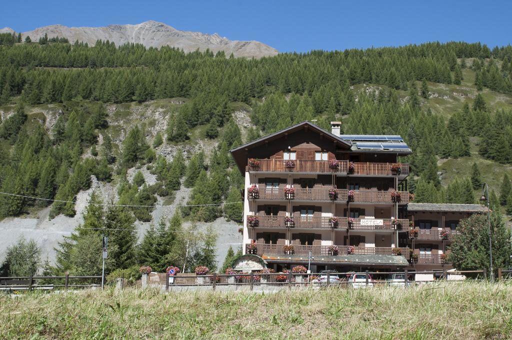Hotel Vallee De Конь Екстер'єр фото