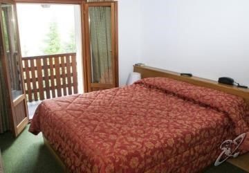 Hotel Vallee De Конь Екстер'єр фото