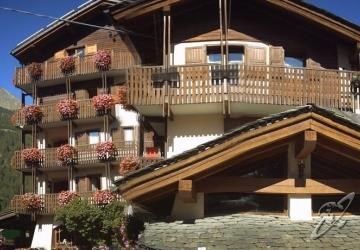 Hotel Vallee De Конь Екстер'єр фото